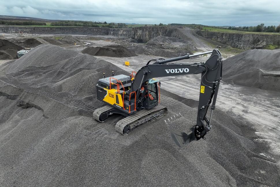 Volvo ECR25 in action on a construction site