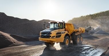Volvo A25 and A30 articulated haulers with automatic lubrication requiring no daily or weekly greasing
