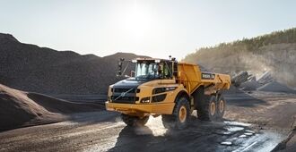 volvo-benefits-articulated-hauler-a25g-a30g-t4f-sv-no-daily-or-weekly-greasing-2324x1200