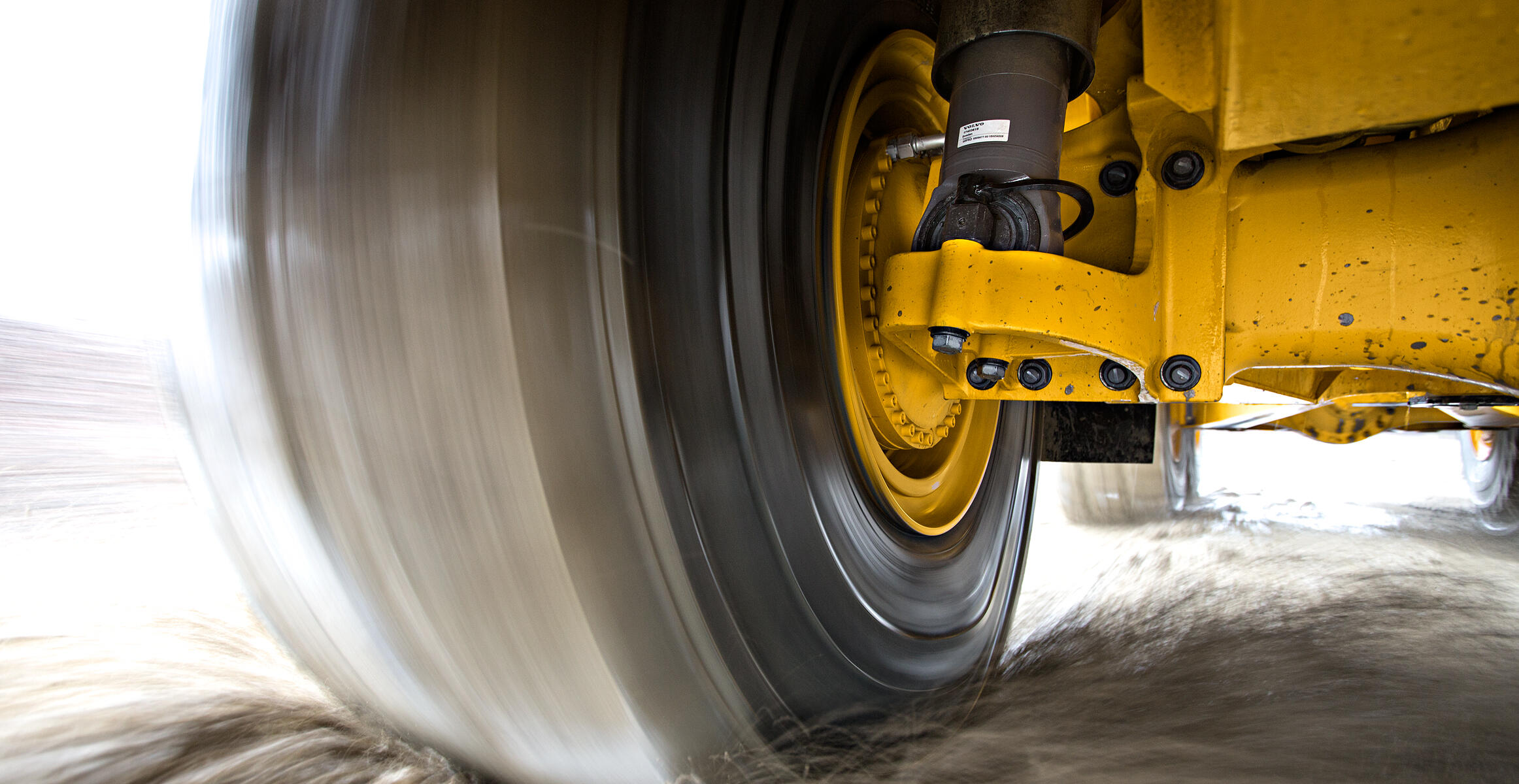 volvo-features-articulated-hauler-a60h-t2-t4f-sv-comfort-at-speed-productivity-2324x1200