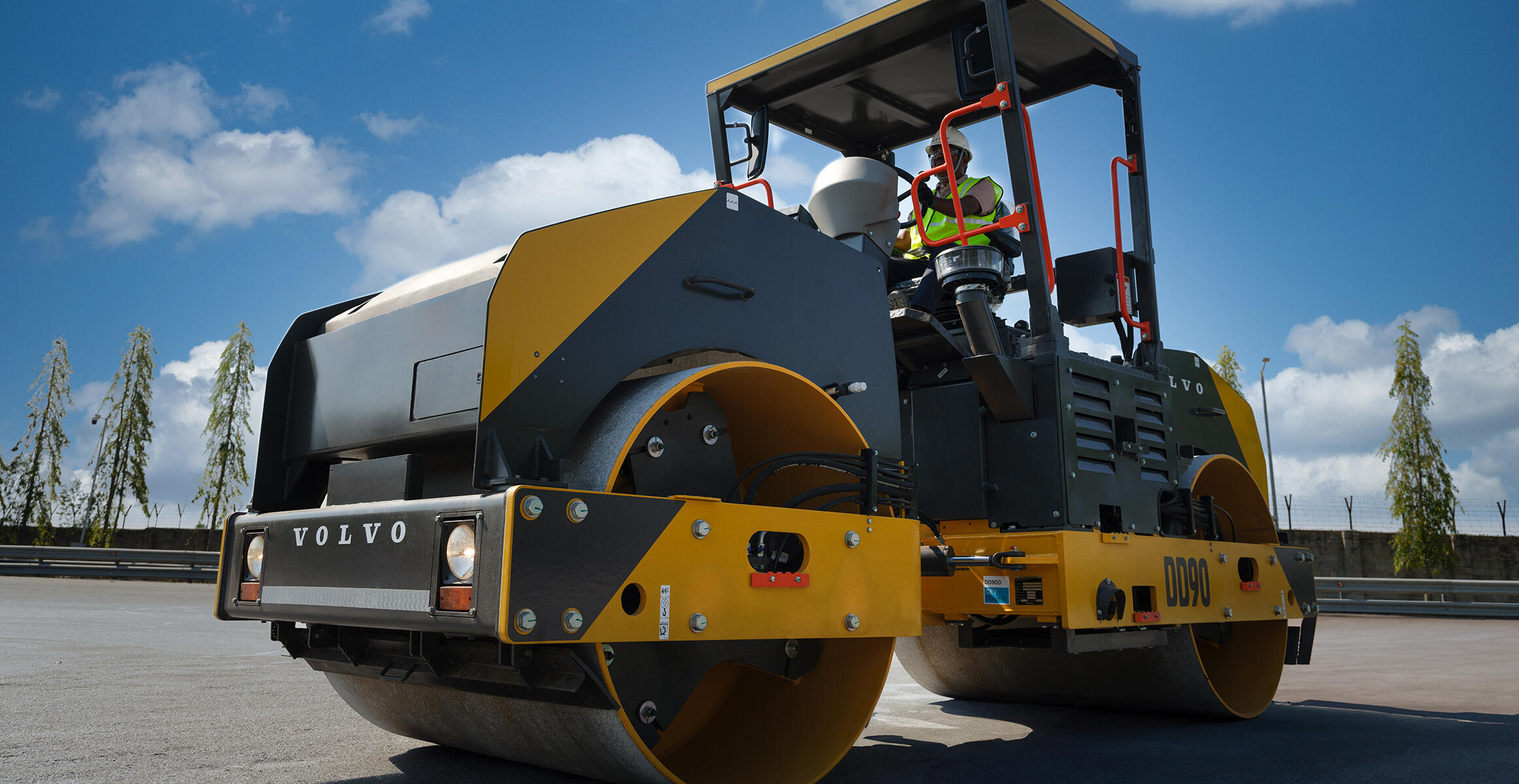 volvo asphalt compactors dd90d