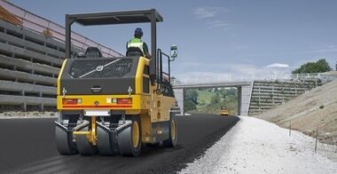 Rear view of the Volvo PT220 Tyre roller on an highway
