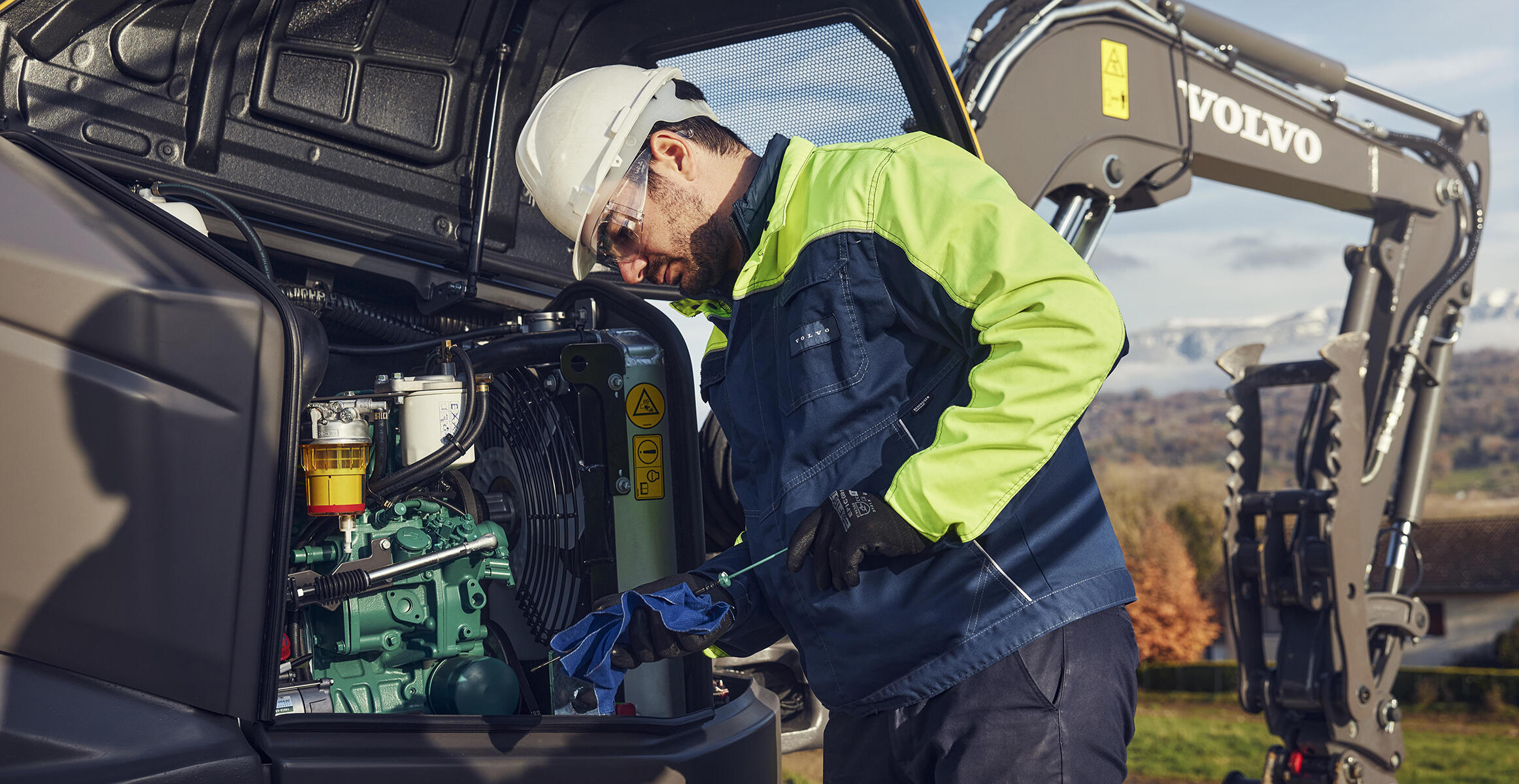 volvo mini excavator ecr40