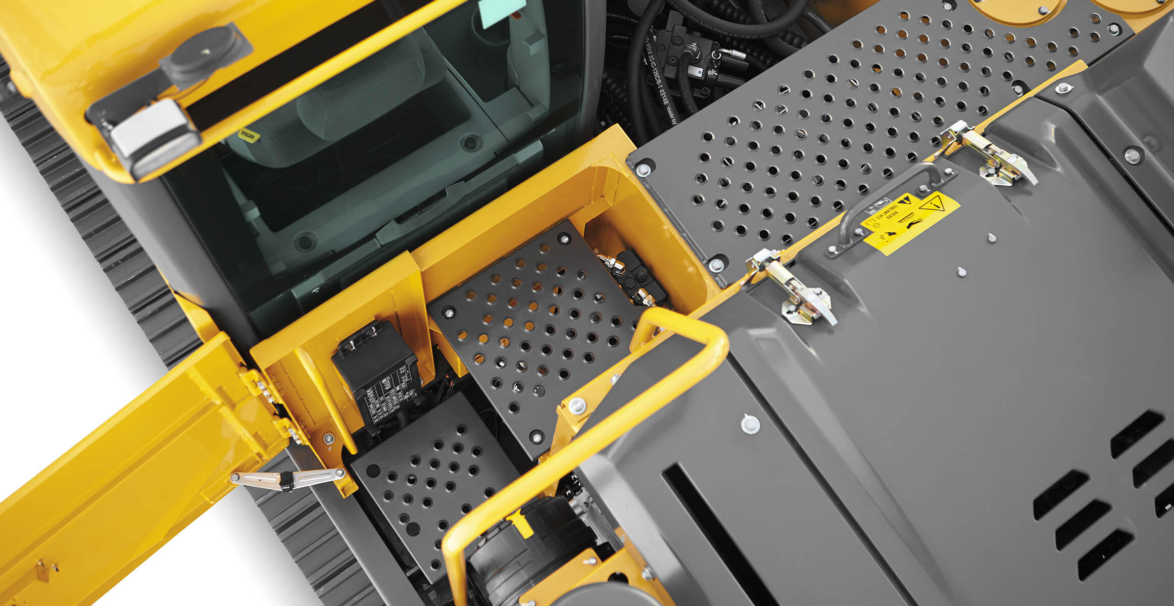 volvo-features-crawler-excavator-ec160e-t4f-ec180e-t4f-anti-slip-steel-plates-service-access-2324x1200