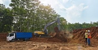 volvo-benefits-crawler-excavator-ec200d-t3-apac-do-more-with-less-fuel-2324x1200