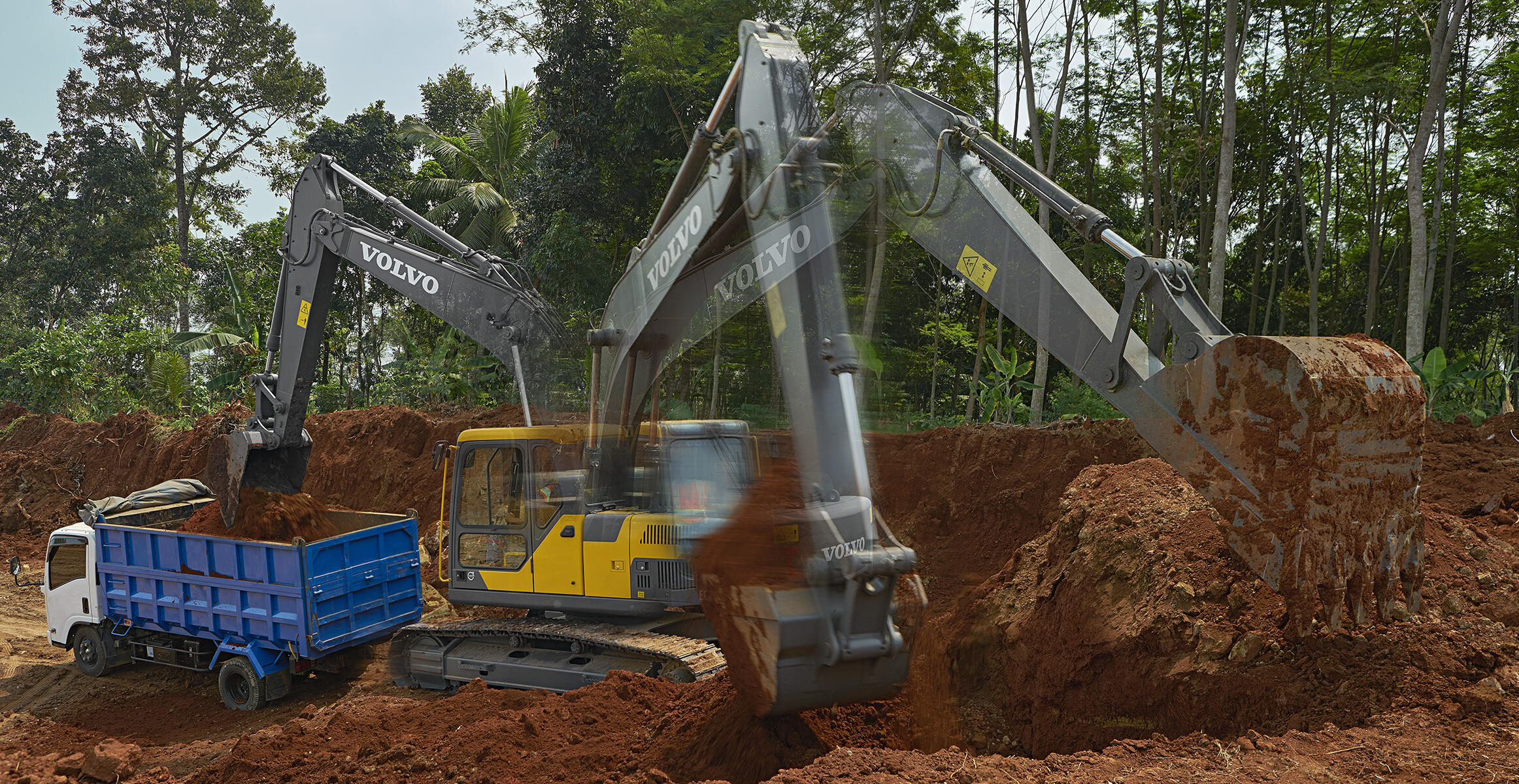 volvo-features-crawler-excavator-ec200d-t3-apac-proven-reliability-do-more-with-less-fuel-2324x1200