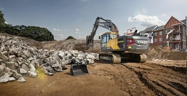 volvo-benefits-crawler-excavator-ec200e-t4f-na-a-true-all-rounder-2324x1200