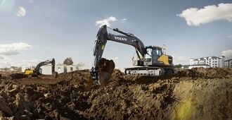 volvo-show-crawler-excavator-ec200e-t4f-2324x1200