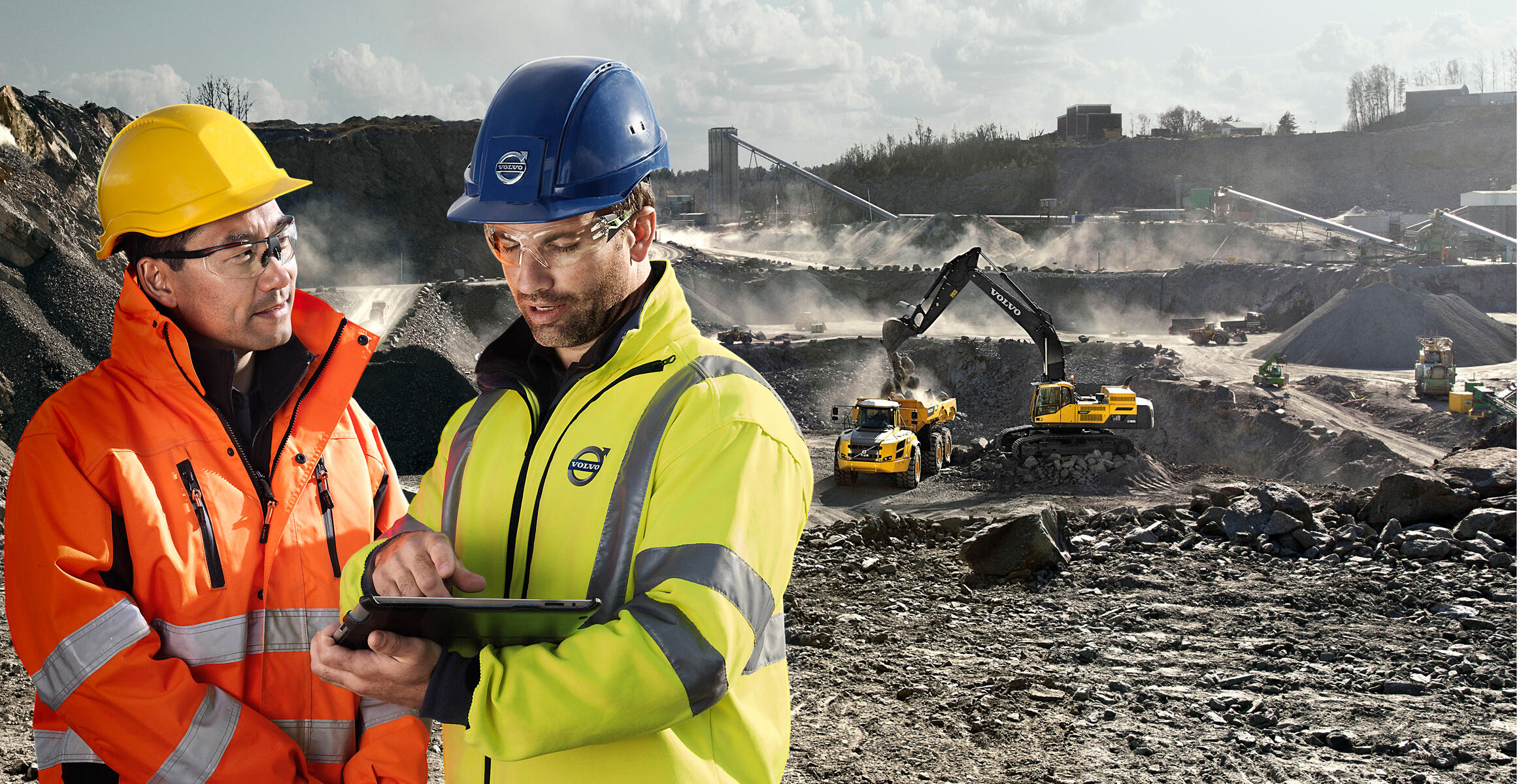 volvo-benefits-crawler-excavator-ec210d-t3-customer-support-agreements-2324x1200