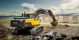 volvo-benefits-crawler-excavator-ec210d-t3-outstanding-fuel-efficiency-2324x1200