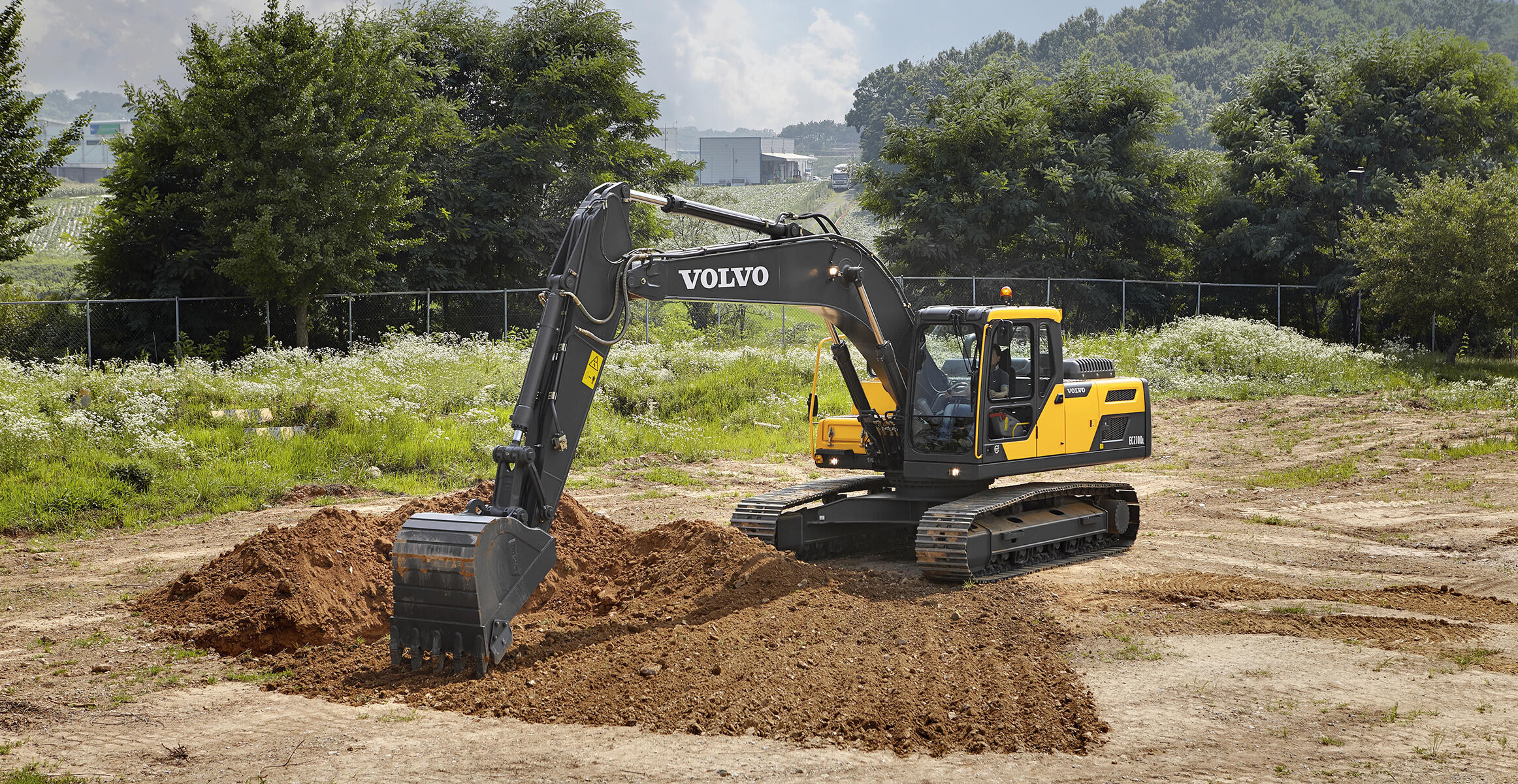 volvo-features-crawler-excavator-ec210d-t3-excellent-controllability-get-more-done-2324x1200