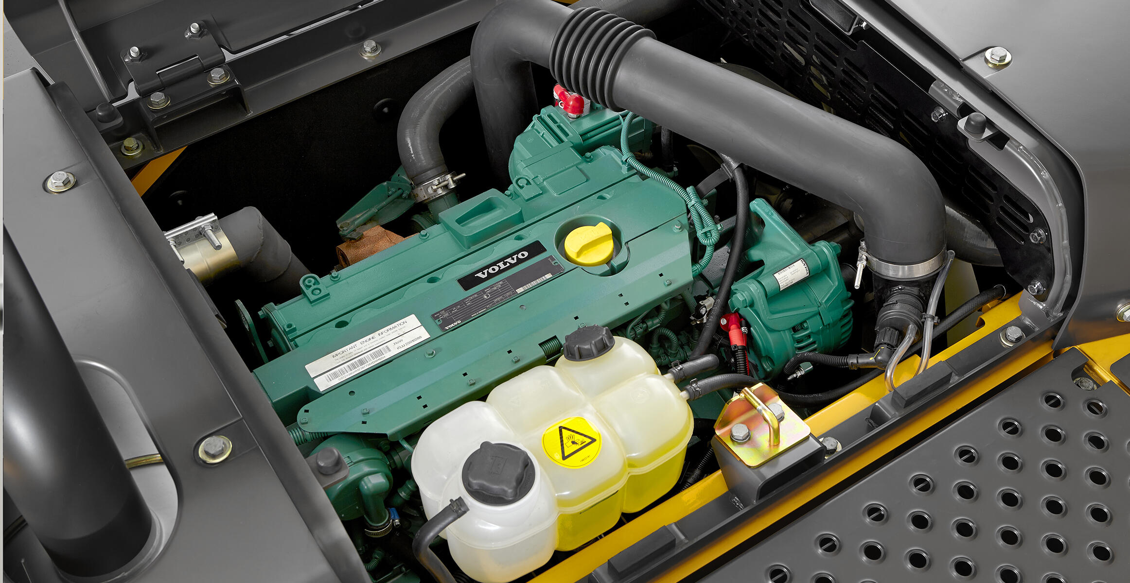 volvo-features-crawler-excavator-ec210d-t3-powerful-volvo-engine-get-more-done-2324x1200