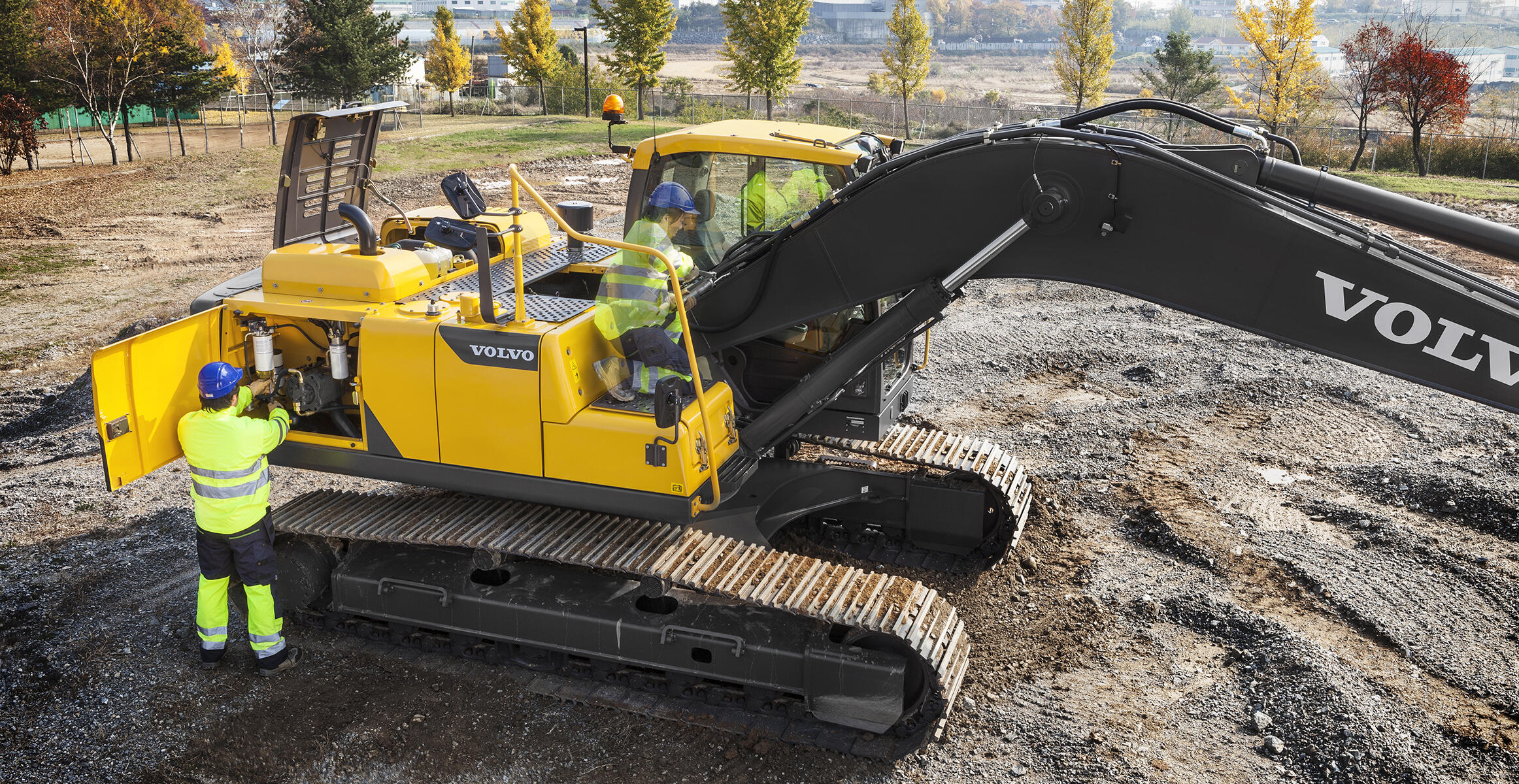 WSI Volvo EC220D Crawler Excavator by Cranes Etc TV - YouTube