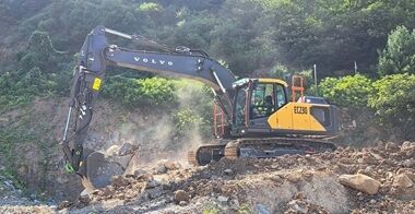 volvo crawler excavators  stage v
