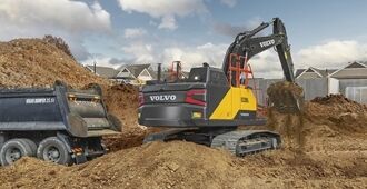 volvo-benefit-crawler-excavator-ec250-e-d8m-powered-by-excellence-2324x1200