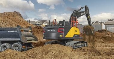 volvo-benefit-crawler-excavator-ec250-e-d8m-powered-by-excellence-2324x1200