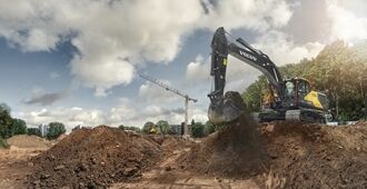 volvo-show-crawler-excavator-ec250-e-md8-2324x1200