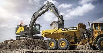 volvo-show-crawler-excavator-ec300e-hybrid-2324x1200