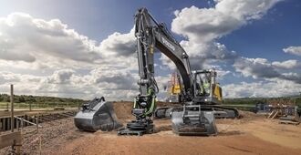 volvo-benefit-crawler-excavator-ec250-e-mde8-easily-attach-2324x1200