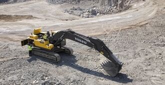 volvo-benefits-crawler-excavator-ec380d-t3-serviceability-2324x1200