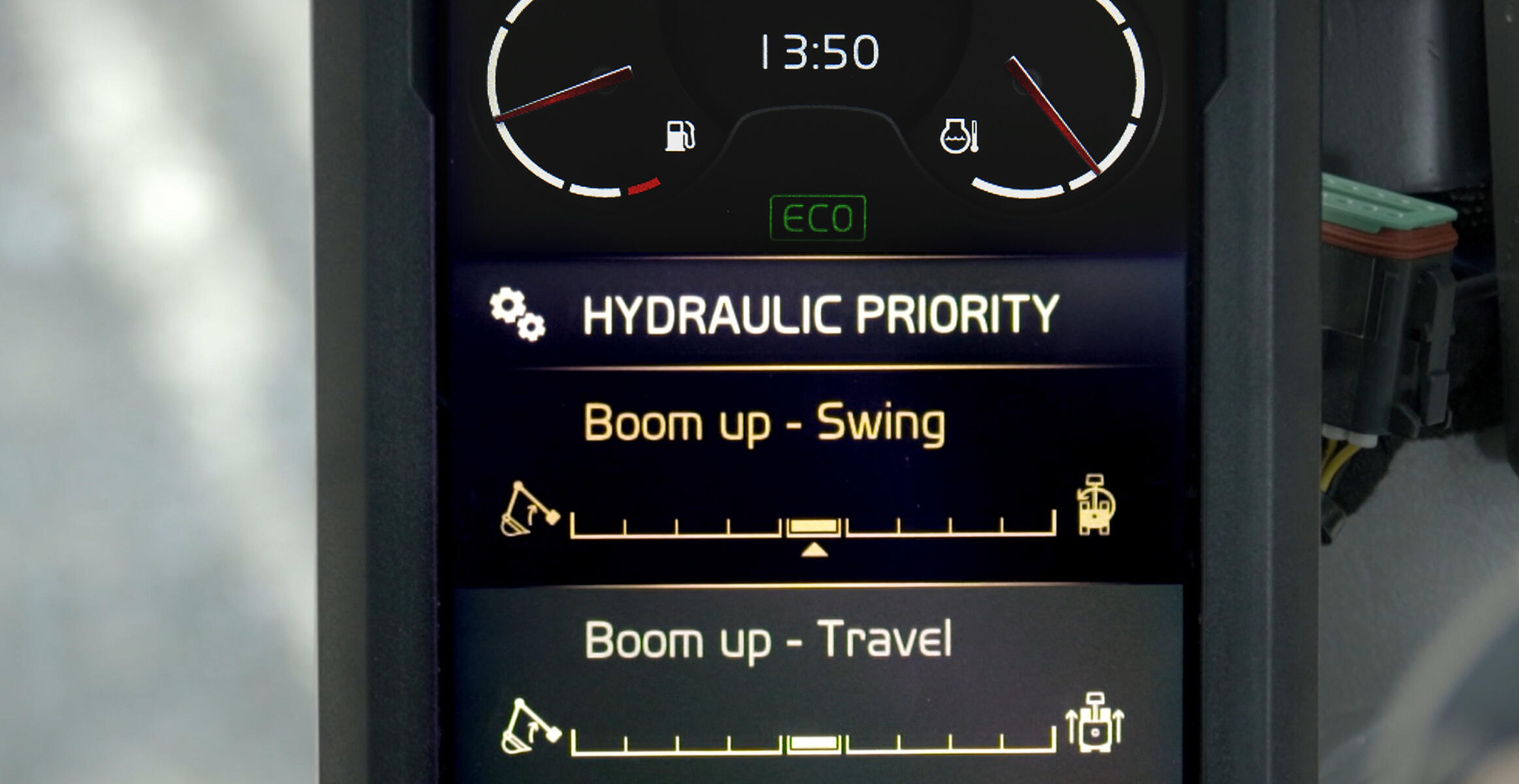 volvo-feature-crawler-excavator-ec550e-t3-india-ultimate-control-on-the-job-industry-renowned-cab-2324x1200