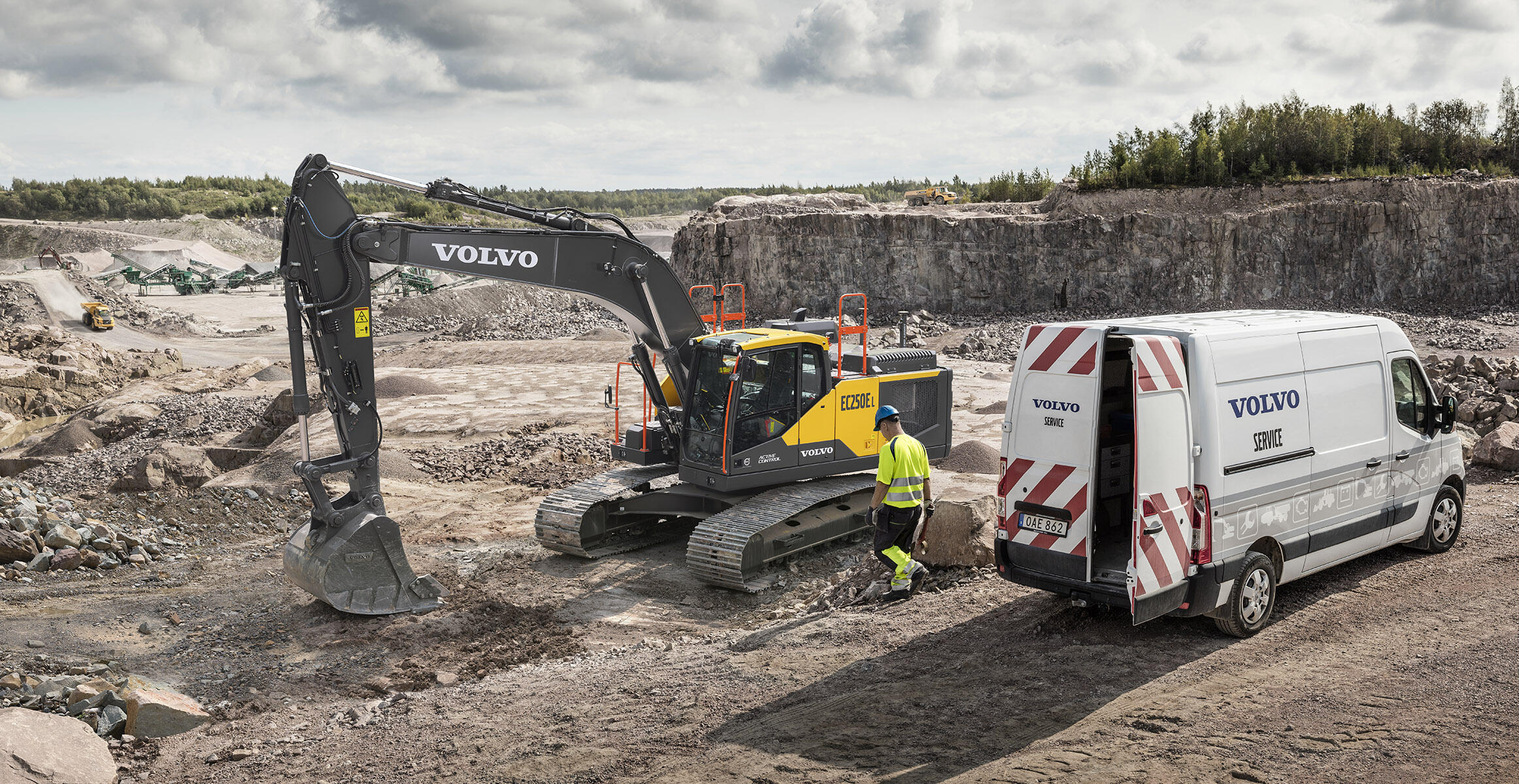 volvo-feature-crawler-excavator-ec550e-t3-india-keeping-you-moving-machine-monitoring-made-easy-2324x1200