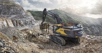 volvo-show-crawler-excavator-ec550e-2324x1200