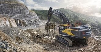 volvo-show-crawler-excavator-ec550e-t3-india-2324x1200