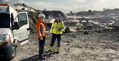 volvo-benefits-crawler-excavator-ecr145e-t4f-sv-customer-support-agreements-2324x1200