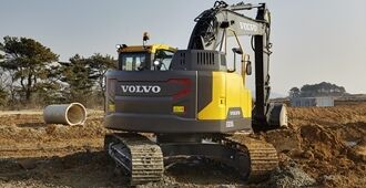 volvo-benefits-crawler-excavator-ecr235e-t4f-sv-short-swing-radius-2324x1200