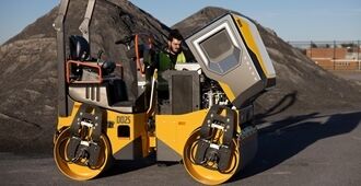volvo-feature-asphalt-compactor-dd25-electric-reduced-maintenance-2324x1200
