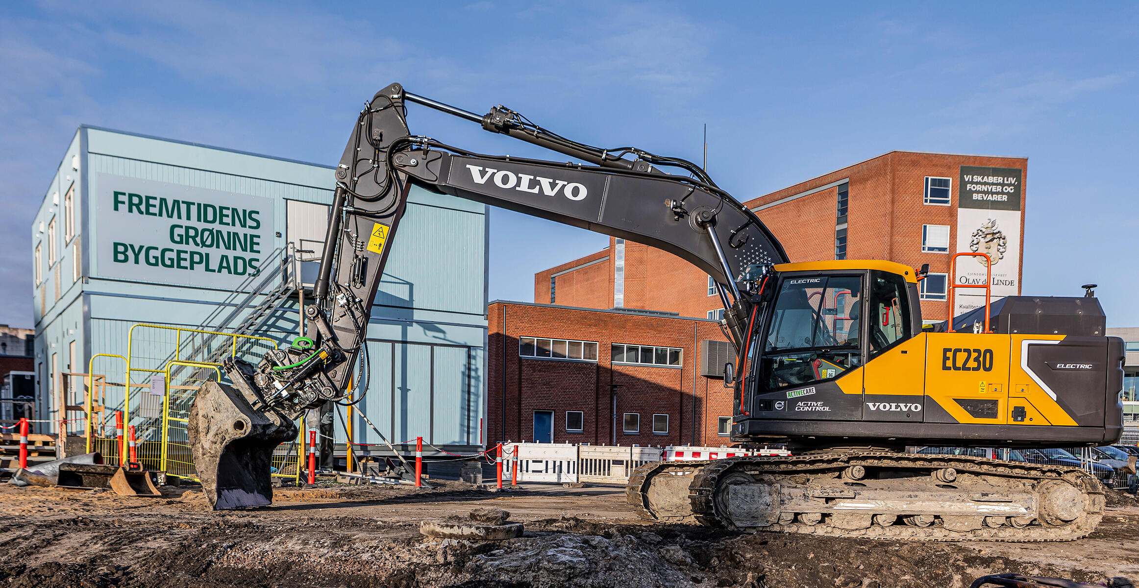 volvo electric crawler excavators ec230 electric
