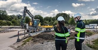 volvo electric wheeled excavators ewr150e