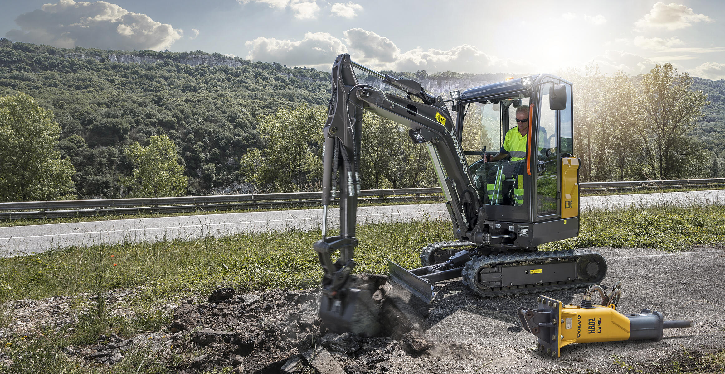 Volvo EC220E | Modelsnavigator.com