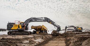 volvo-benefit-crawler-excavator-ec230-electric-electric-is-smart-business-2324x1200