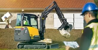 volvo-show-compact-excavator-ec35d-siiia-t4-2324x1200