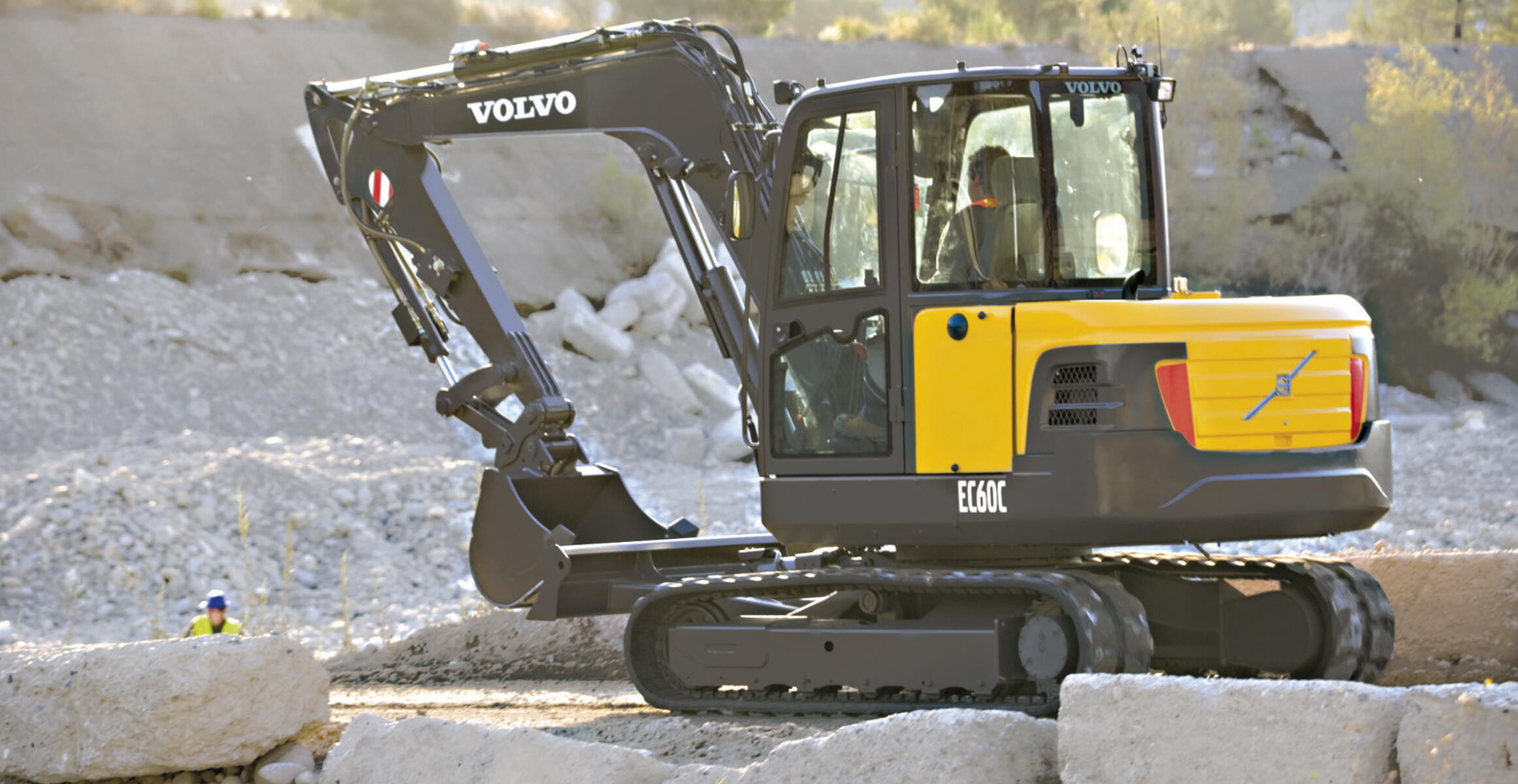 volvo-benefits-compact-excavator-ec60c-t3-quality-design-2324x1200