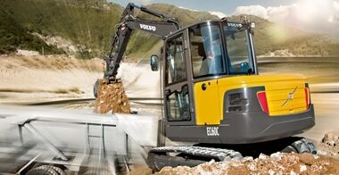 volvo-show-compact-excavator-ec60c-t3-2324x1200