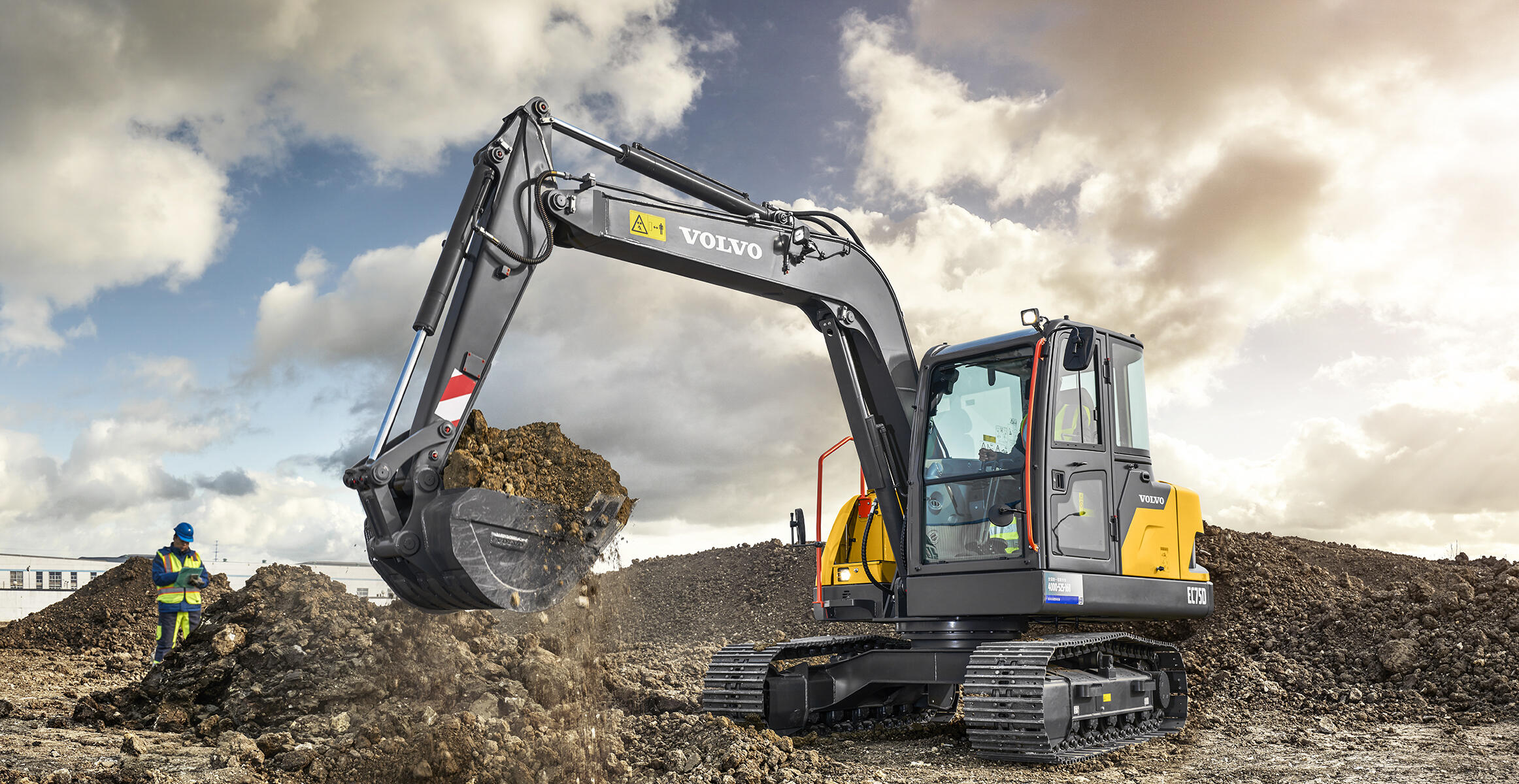 volvo-benefits-compact-excavator-ec75d-t3-machine-size-2324x1200