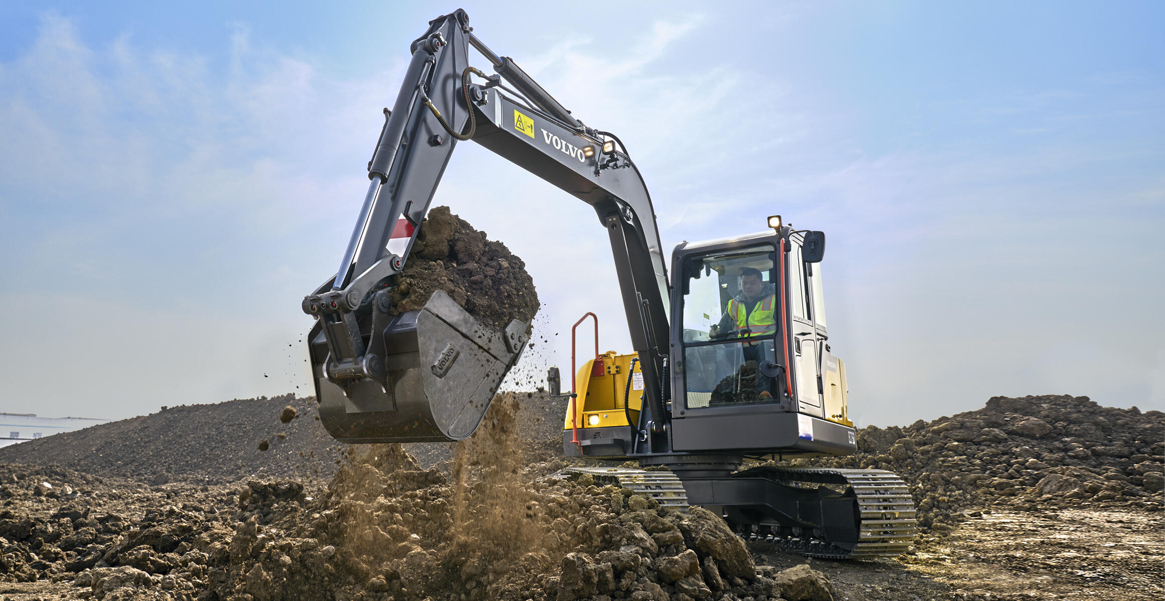 volvo-features-compact-excavator-ec75d-t3-boom-and-arm-machine-size-2324x1200