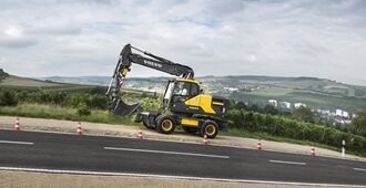 volvo-benefits-wheeled-excavator-ew180e-t4f-boom-suspension-system-2324x1200