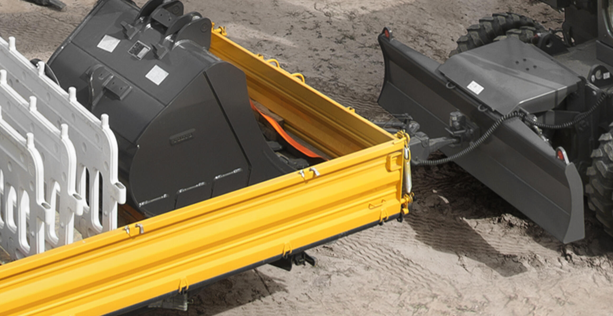 volvo-benefits-wheeled-excavator-ew180e-t4f-trailer-hitch-2324x1200