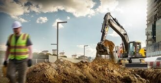 volvo-show-wheeled-excavator-ew205e-t4f-2324x1200