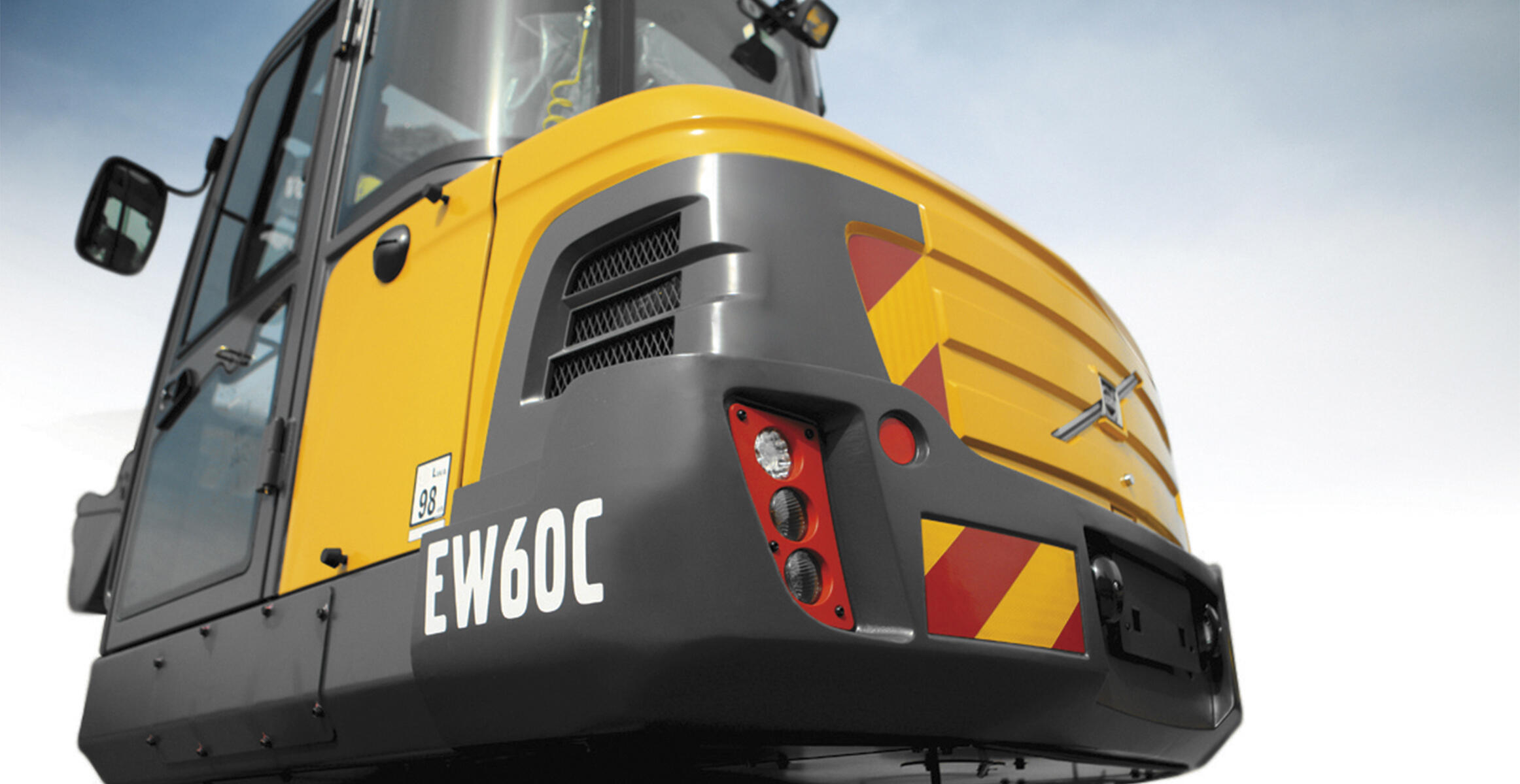 volvo-benefits-compact-excavator-ew60c-t3-durability-2324x1200
