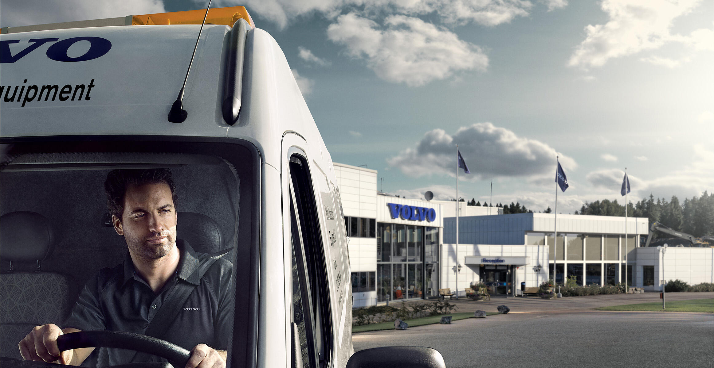 volvo-features-wheeled-excavator-ewr150e-t4f-service-network-customer-support-agreements-2324x1200