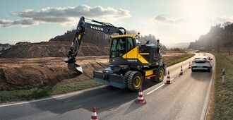 volvo-show-wheeled-excavator-ewr150e-t4f-2324x1200