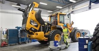 volvo-benefits-wheel-loader-l110h-t4f-stagev-industry-leading-serviceability-2324x1200