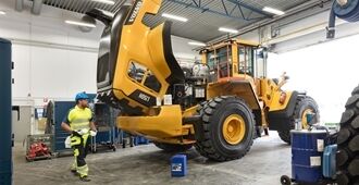 volvo-benefits-wheel-loader-l150h-t2-t3-t4f-industry-leading-serviceability-2324x1200