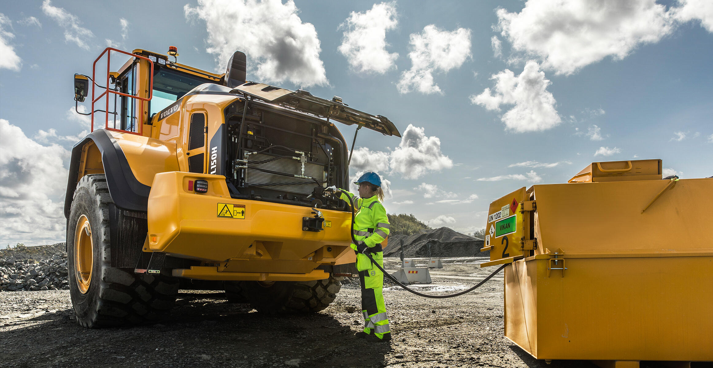 volvo-features-wheel-loader-l150h-t2-t3-t4f-up-to-15-per-cent-greater-fuel-efficiency-new-generation-optishift-2324x1200