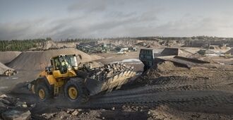 volvo-show-wheel-loader-l150h-l180h-l220h-t2-t3-t4f-2324x1200
